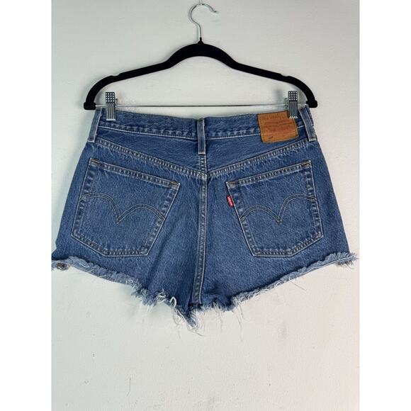 Levi's Premium 501 Medium Size 28 Wash High Rise Women’s Distressed Shorts - Picture 2 of 16